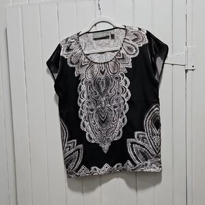 Chic Black and White Women's Blouse